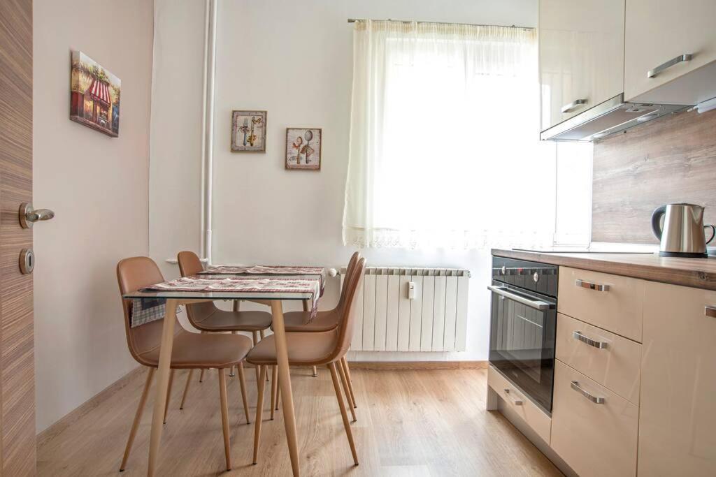 Elegant & Stylish 2 Bedroom Top Central Apartment โซเฟีย ภายนอก รูปภาพ